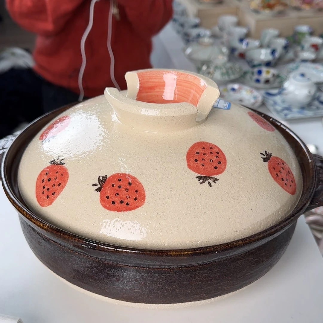 瓷片万谷烧9号草莓土锅容量3.4L适合家庭3-5人