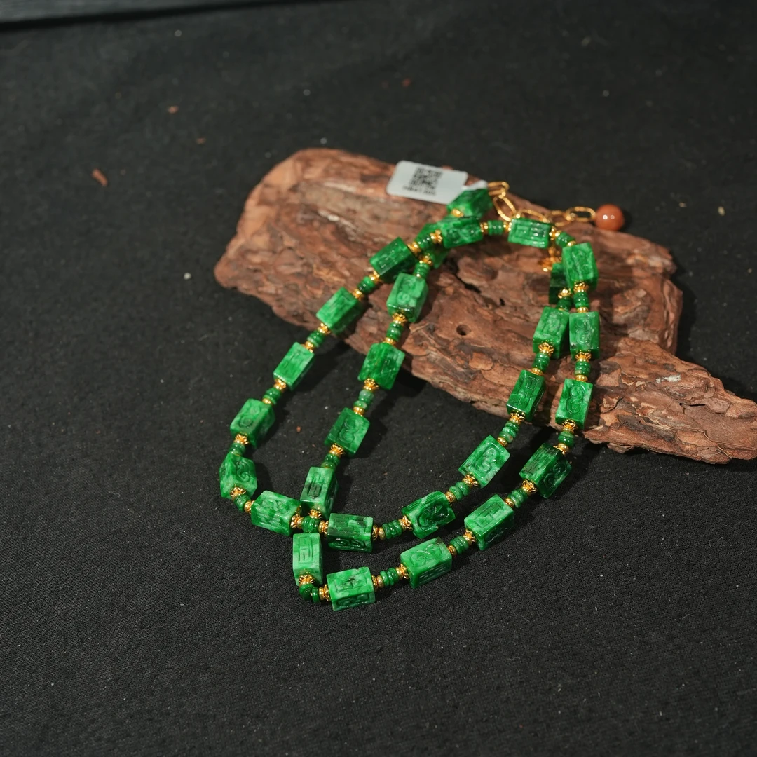 12.12香港王老板-翡翠项链1k333