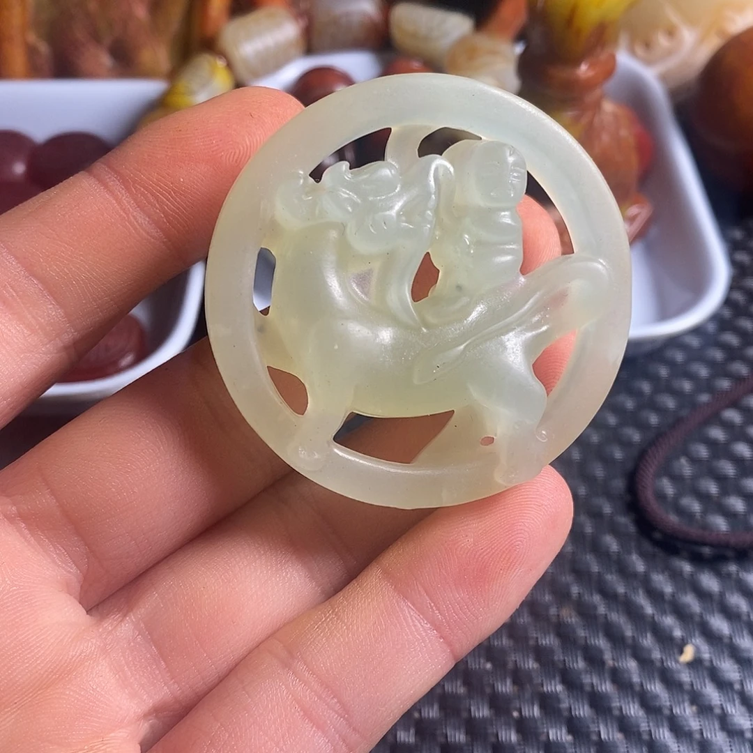 岫玉未镶嵌珠宝奇石