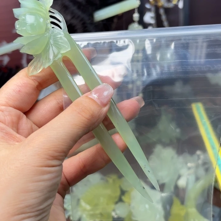 蛇纹石玉发饰合金国****?