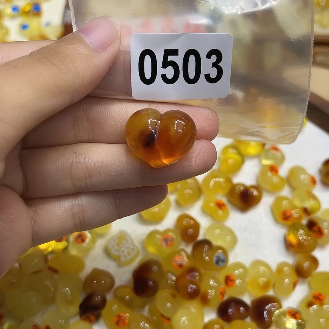 琥珀未镶嵌珠宝奇石