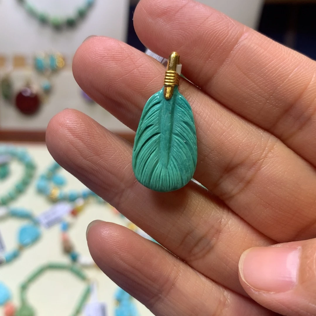 绿松石18K金镶嵌挂件