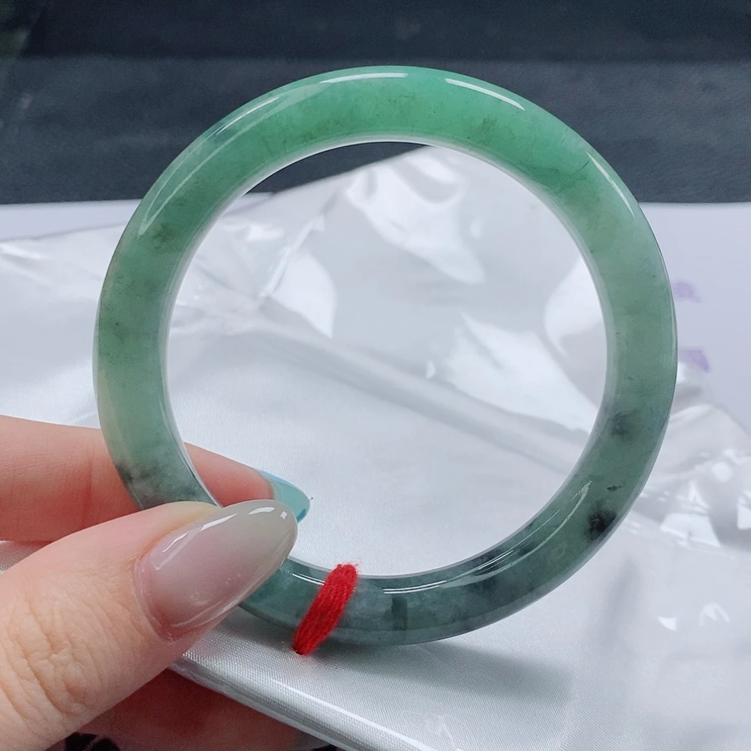 【闪购商品】未镶嵌手镯（圆镯）翡翠531号