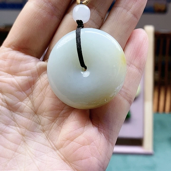 【闪购商品】颈饰未镶嵌和田玉