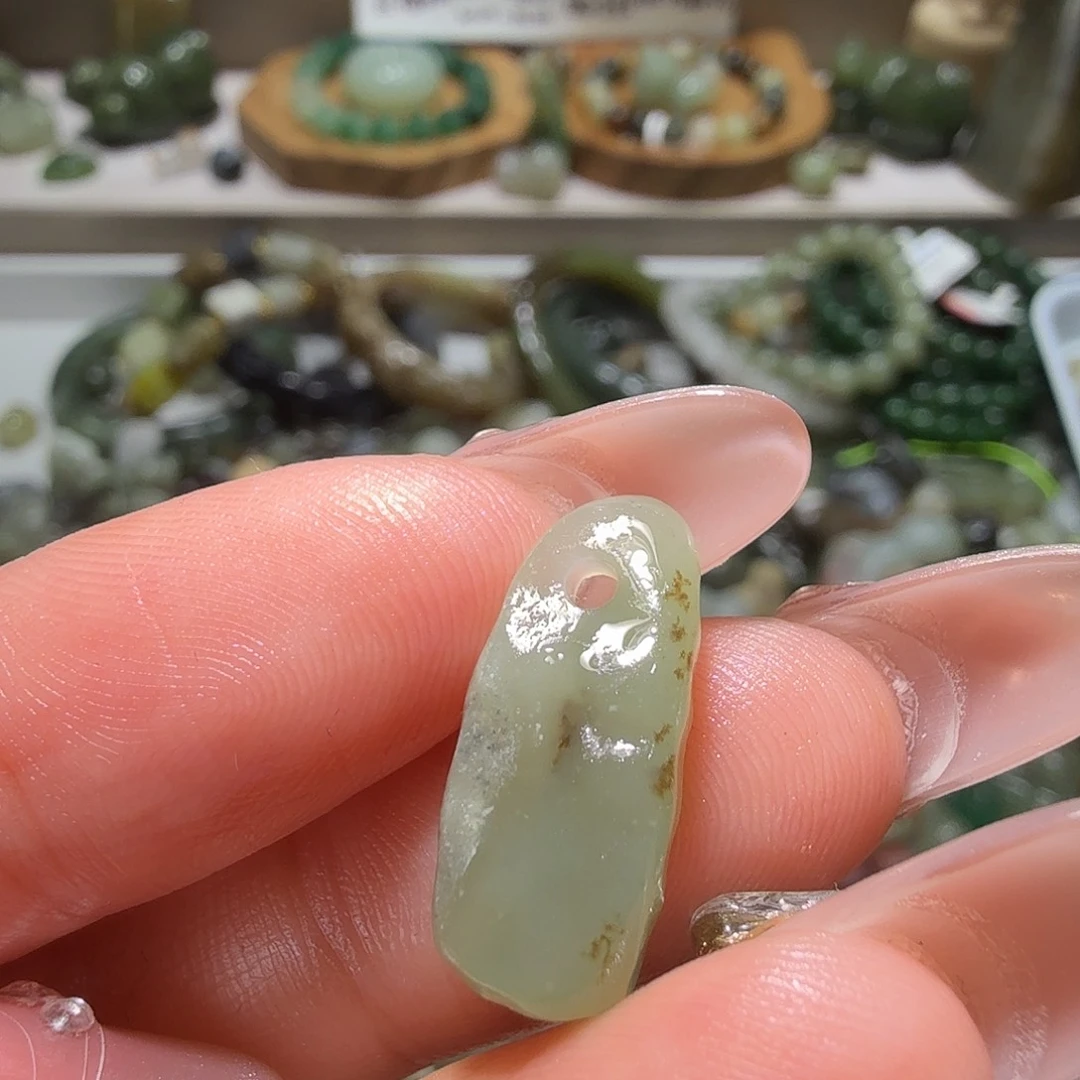 和田玉未镶嵌珠宝奇石