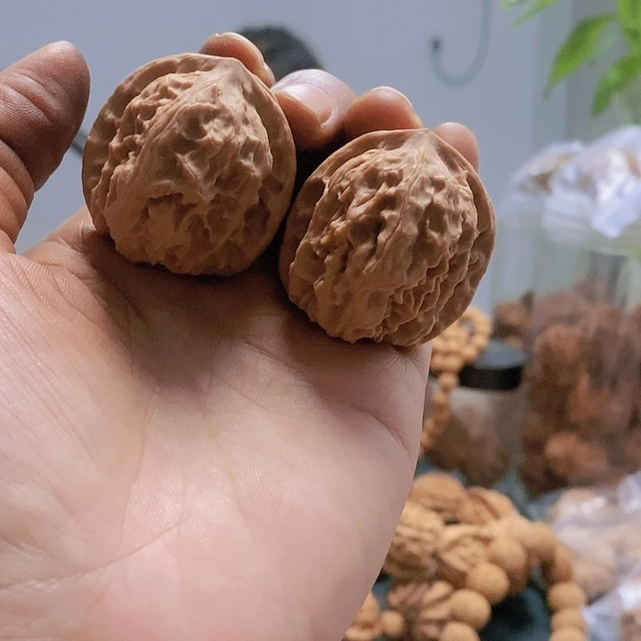 【闪购商品】把件文玩核桃37野狼小众