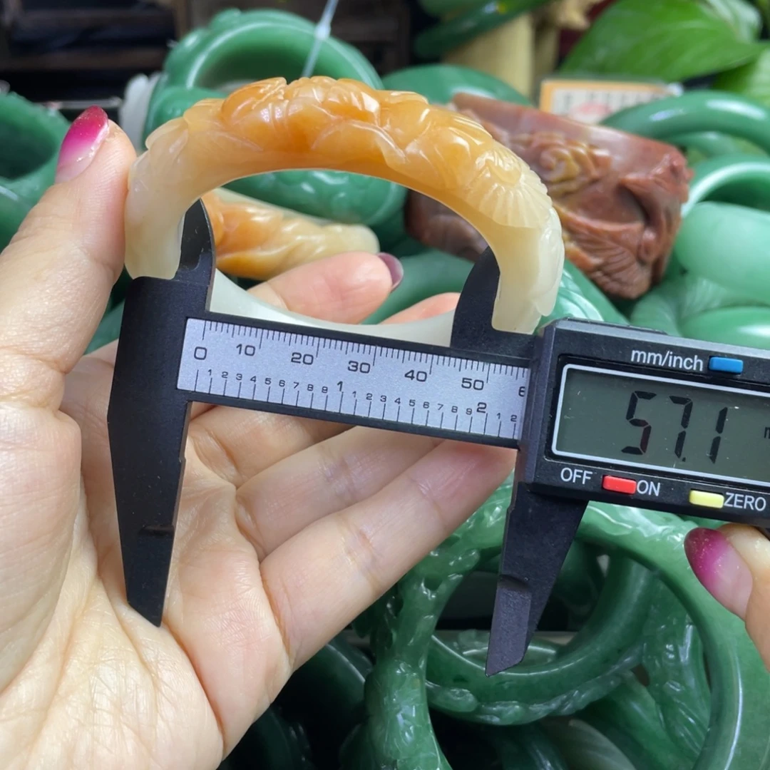 石英质玉未镶嵌手镯