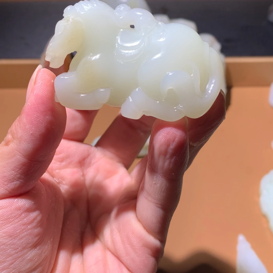 和田玉（糖玉）未镶嵌挂件