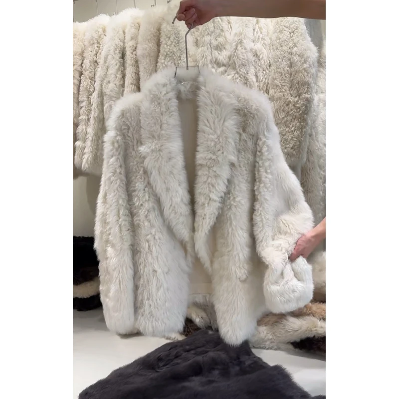 2025秋冬新款高级感时尚温柔系软糯舒适透气毛茸茸短外套长袖开衫