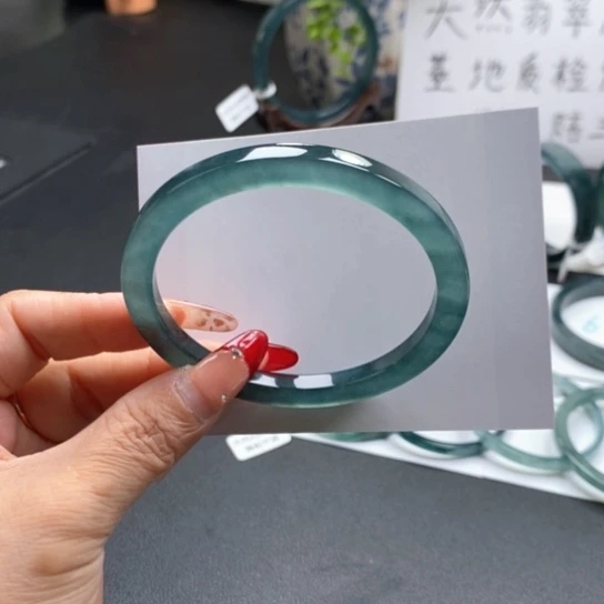 翡翠手镯未镶嵌60尺寸