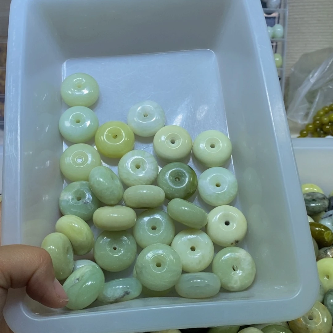 蛇纹石玉未镶嵌颈饰14