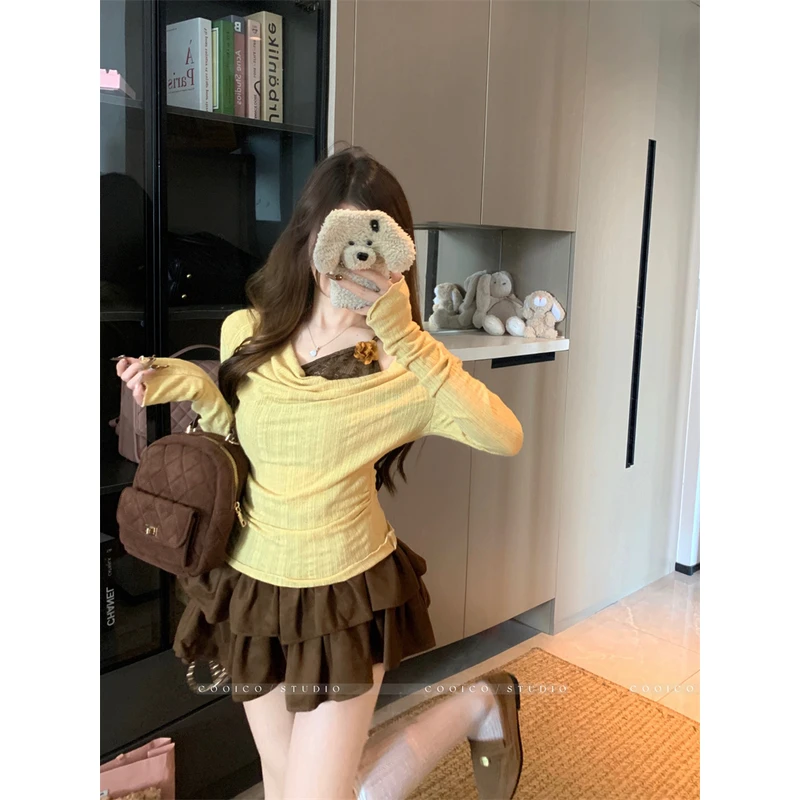 温柔风辣妹穿搭纯欲假两件上衣女装秋季设计感荡领不规则露肩T恤