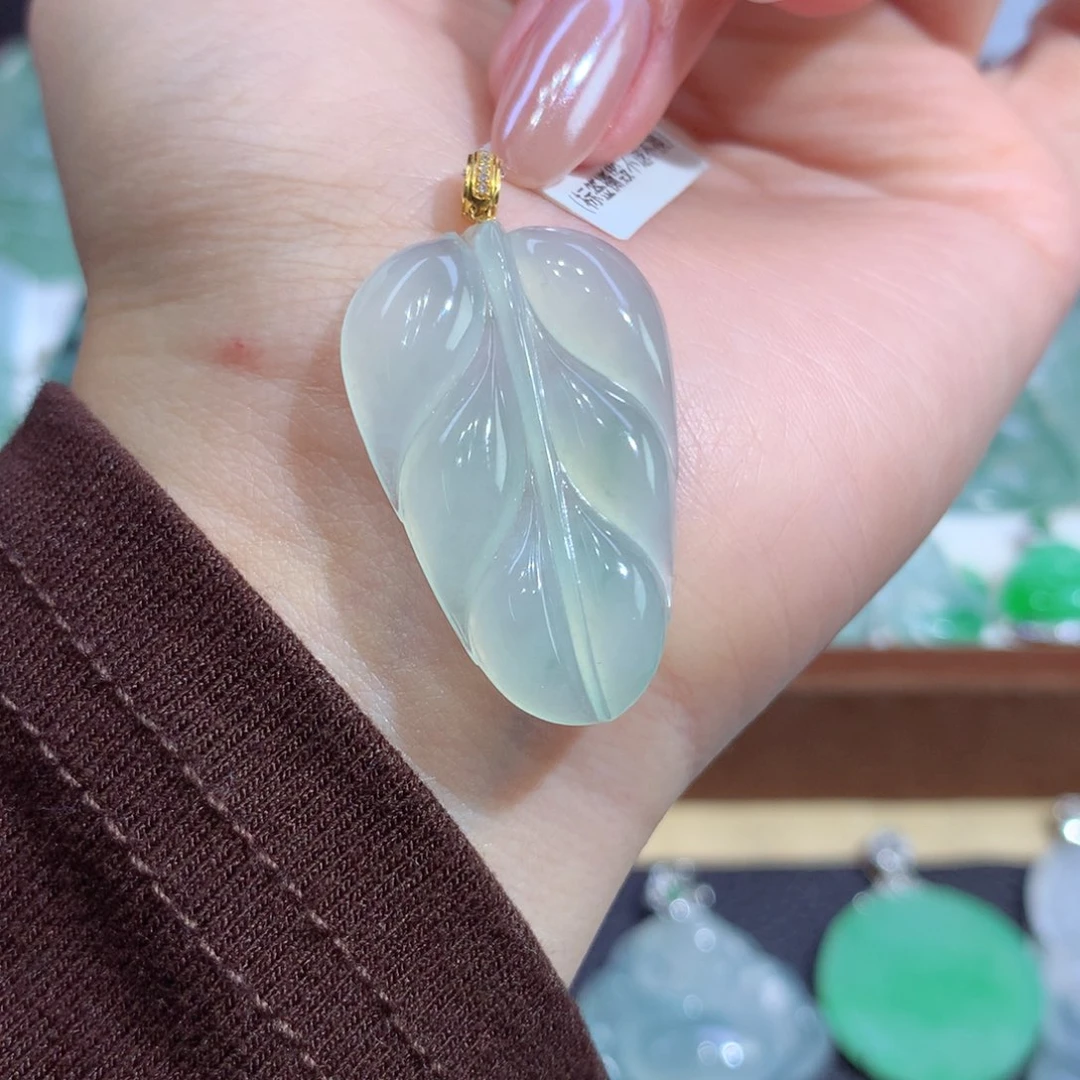 吊坠(不含链)18K金镶嵌翡翠