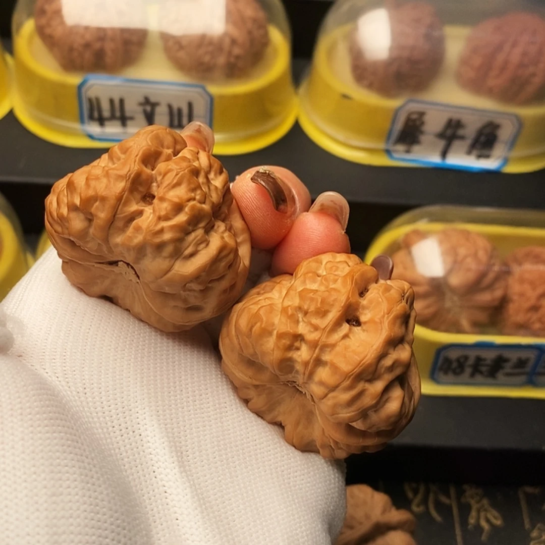 蛙蛙文玩核桃把件