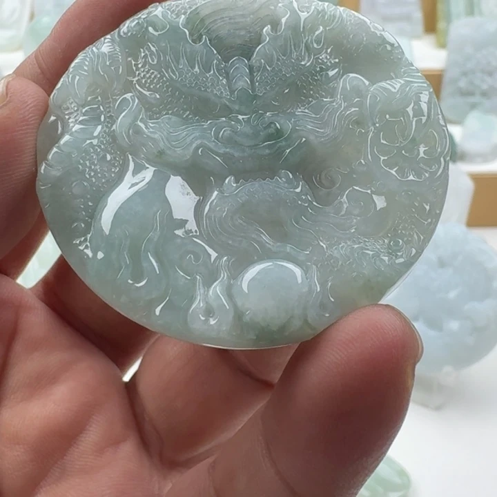 翡翠未镶嵌颈饰天然缅甸A货翡翠