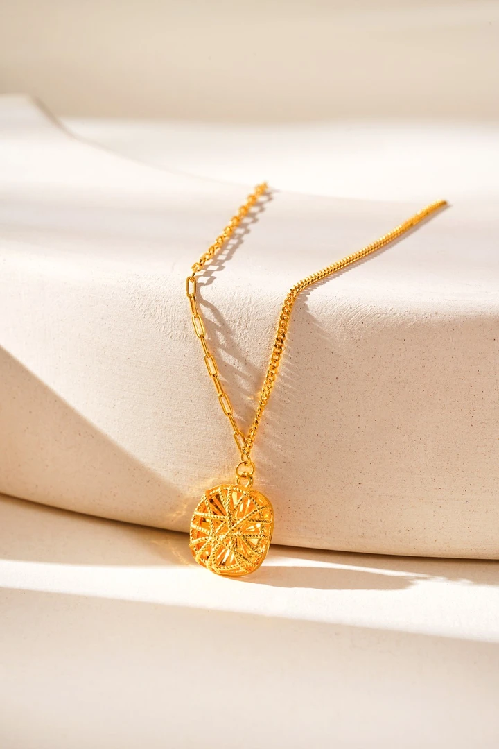 坠链均足银 [方糖套链]：精致纯银，夏季穿搭必备！百搭项链轻奢吊坠