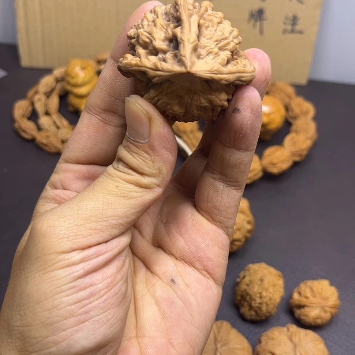 江***2桃核吊坠官帽三棱丁