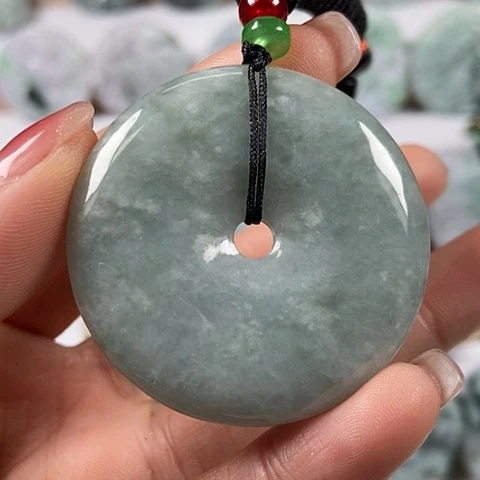 翡翠颈饰未镶嵌平安扣福利