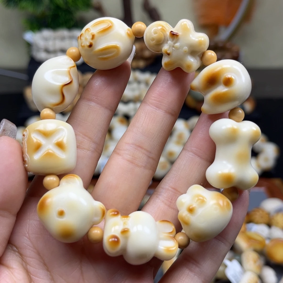 菩提根/象牙果吊坠2.10.110炭烤全家福