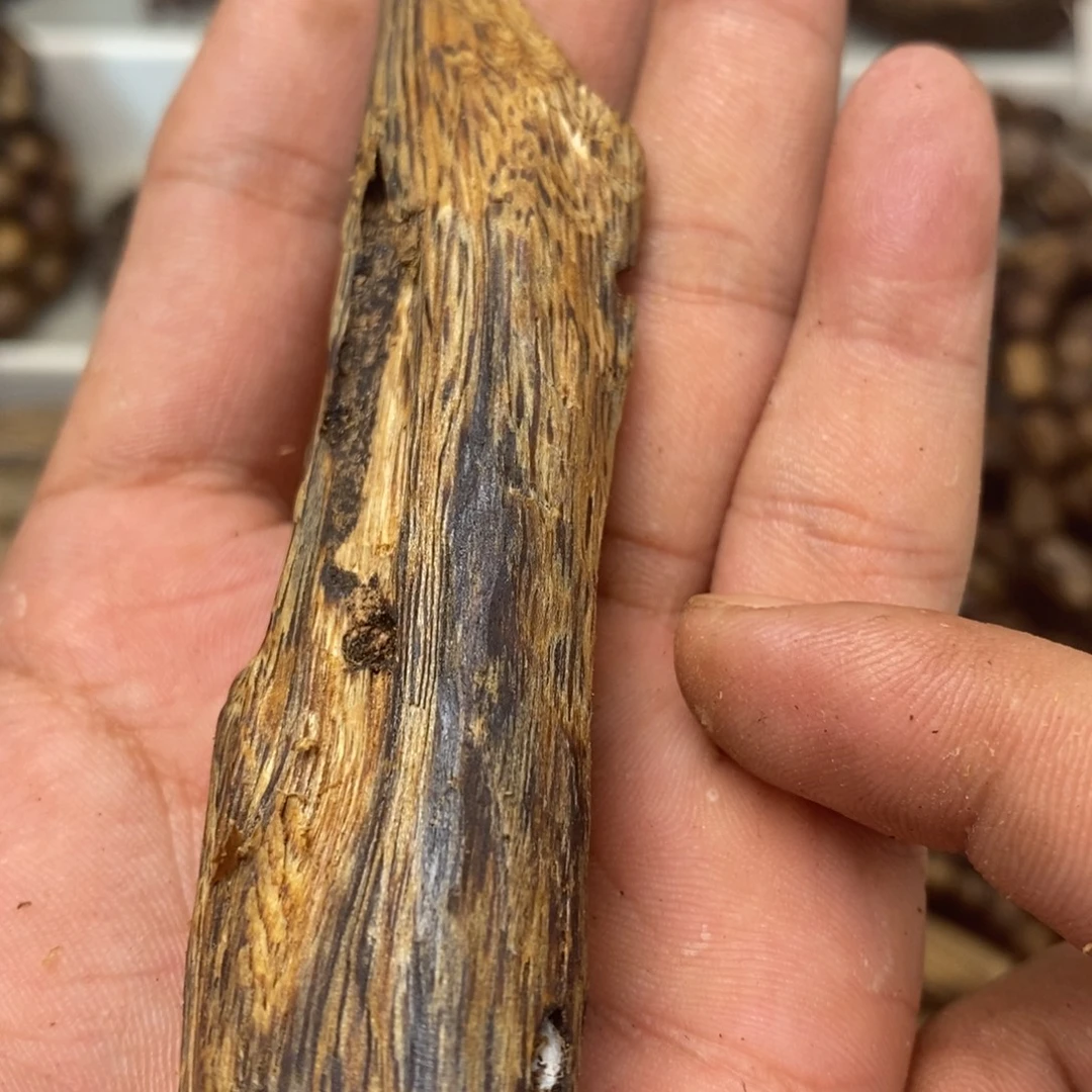 沉香沉香碎屑18.5克