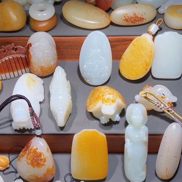 颈饰未镶嵌和田玉