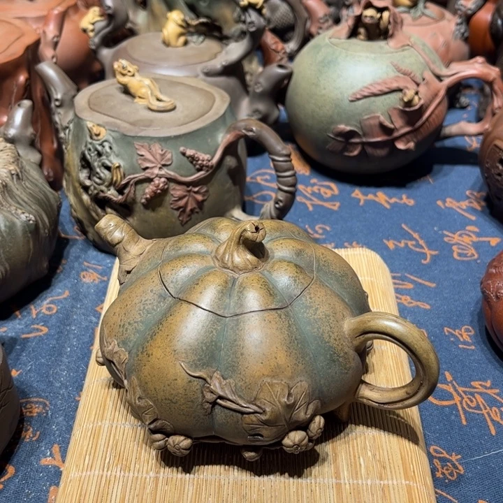 清***岗紫砂茶壶紫砂。