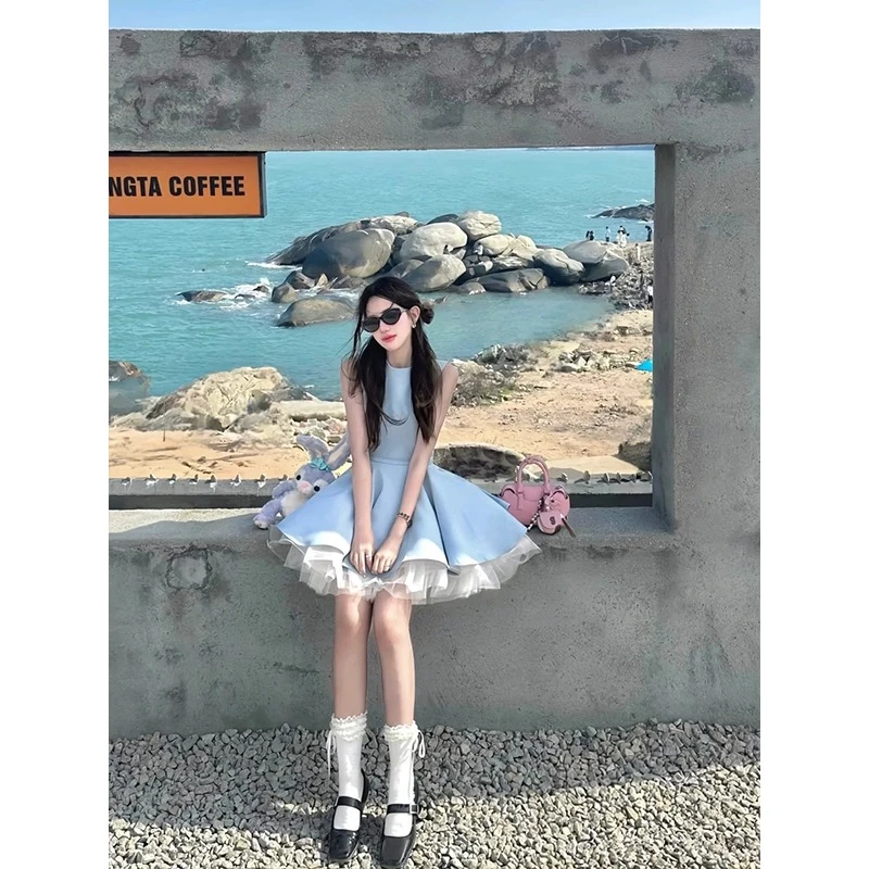 蓝色无袖连衣裙女夏日绝美千金小裙子多巴胺a字收腰掐腰短裙穿搭