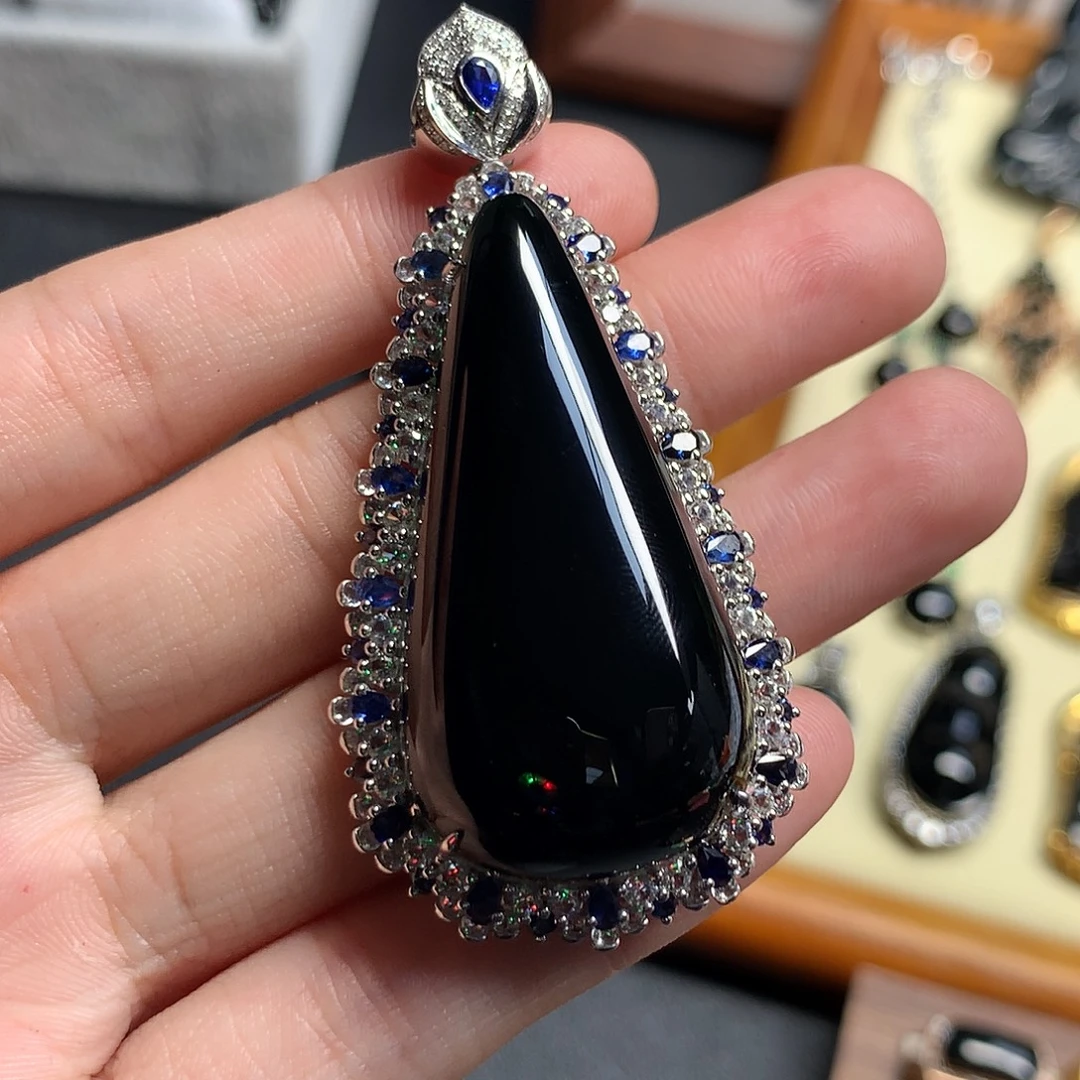 翡翠18K金镶嵌吊坠(不含链)水滴