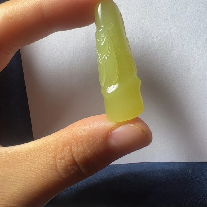 颈饰未镶嵌和田玉（黄玉）