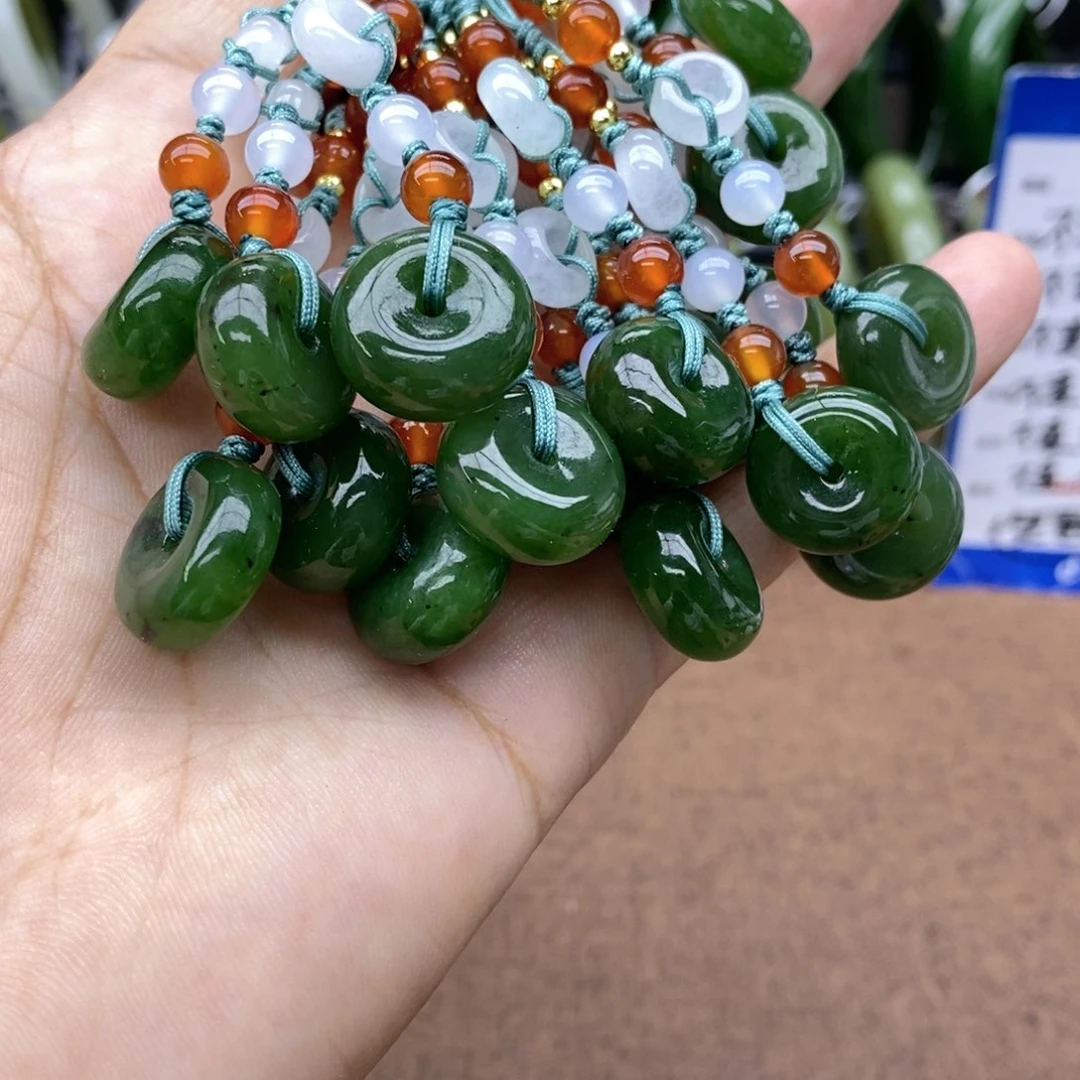 和田玉未镶嵌吊坠(不含链)