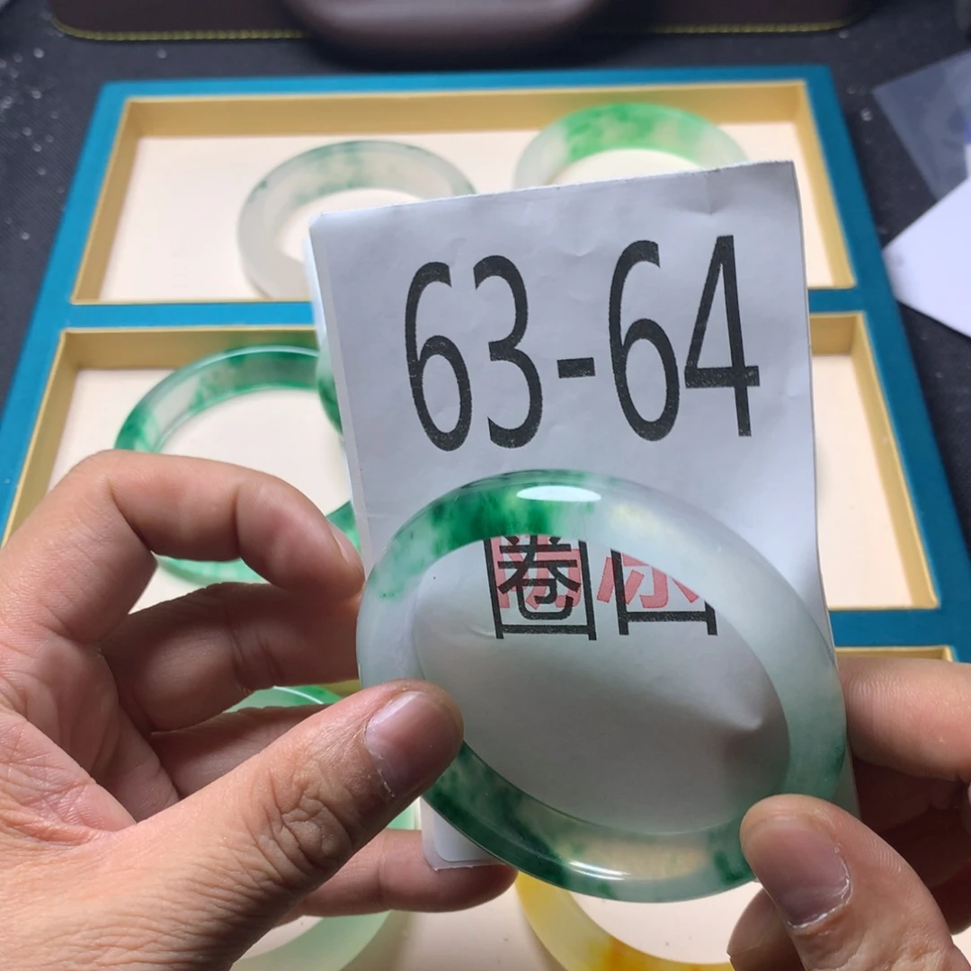 1石英岩玉手镯手镯