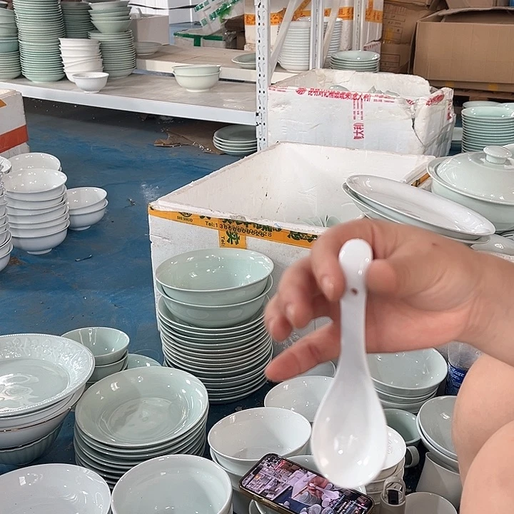 七***️瓷片白色小勺四个，微瑕包邮