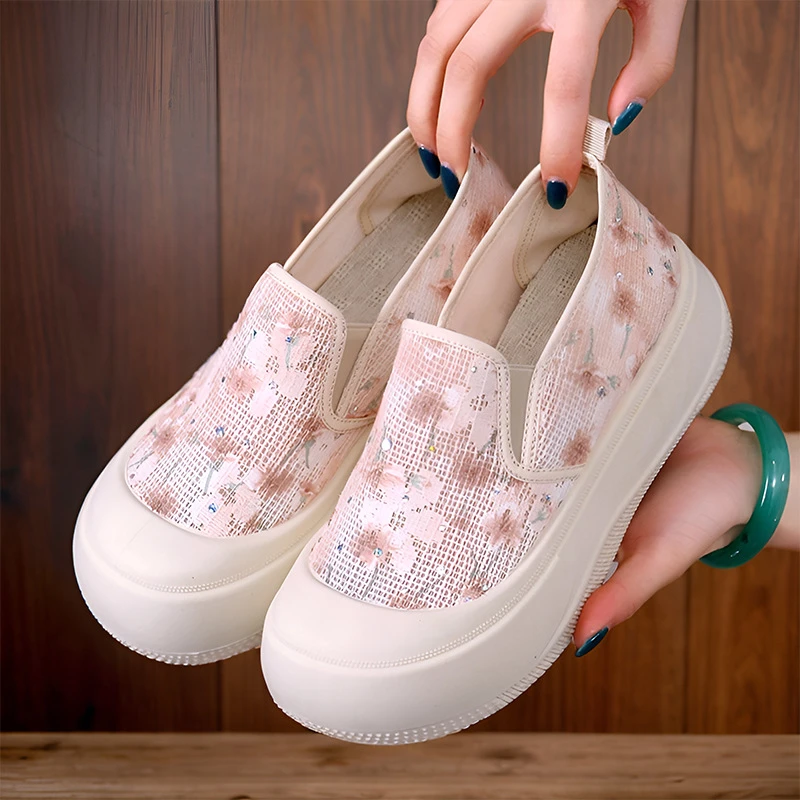 2025新款夏季网面妈妈鞋懒人一脚蹬老北京布鞋厚底防滑增高休闲鞋