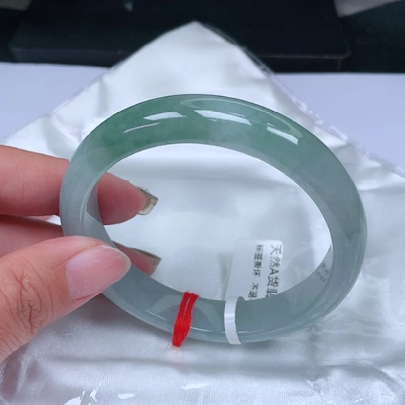 【闪购商品】翡翠手镯未镶嵌@***.，