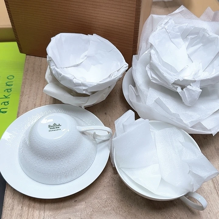 Z***左瓷片噗哈哈哈哈哈哈哈