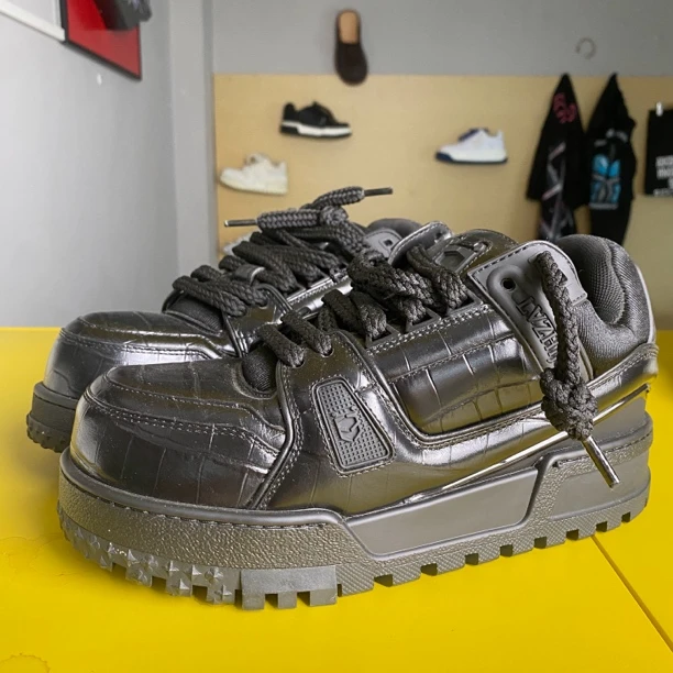 板鞋增高缝线系带低帮高帮鞋干净干净2025年明星同款网红小众板鞋