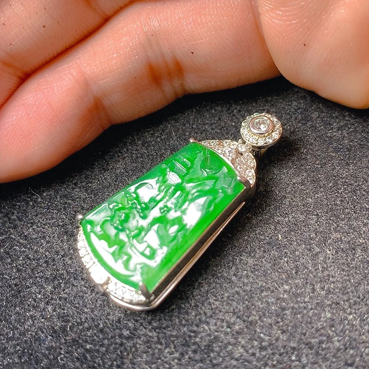 翡翠未镶嵌颈饰翡翠