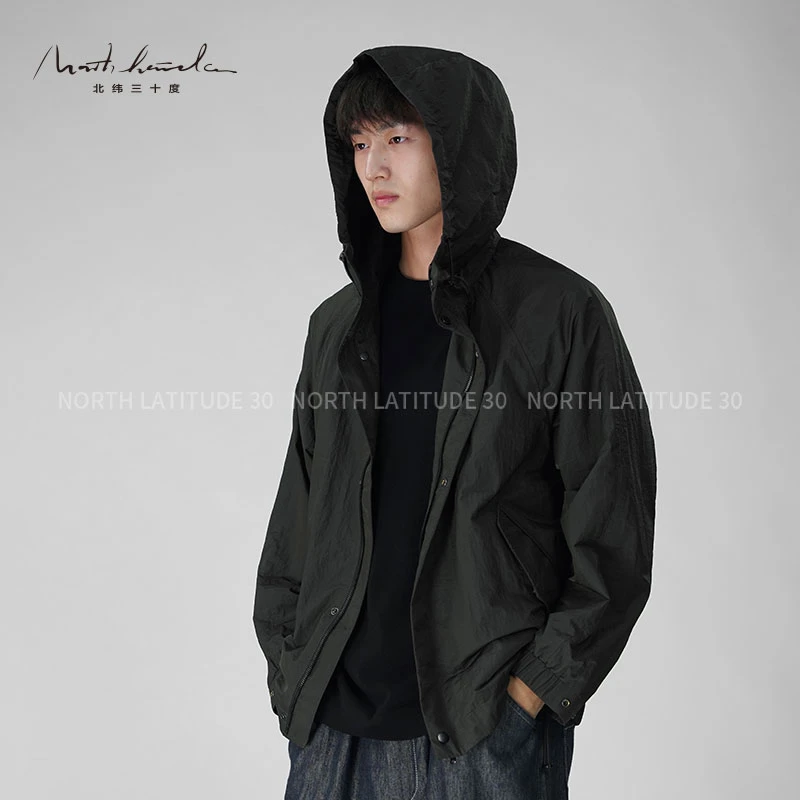北纬三十度软壳冲锋衣男装秋季轻薄户外防晒潮流休闲连帽夹克外套