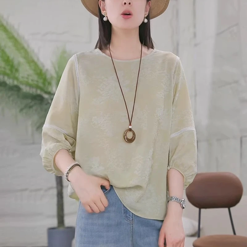 绿色圆领衬衫女2025夏季新款洋气减龄宽松休闲显瘦设计感提花上衣