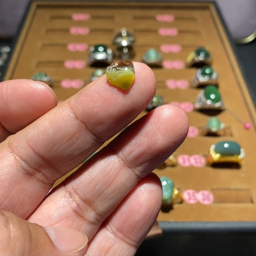 和田玉未镶嵌珠宝半成品