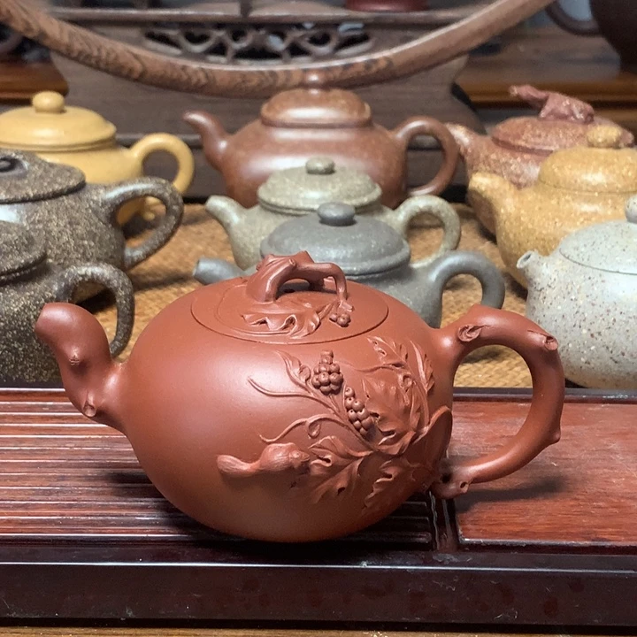 紫砂茶壶松鼠葡萄