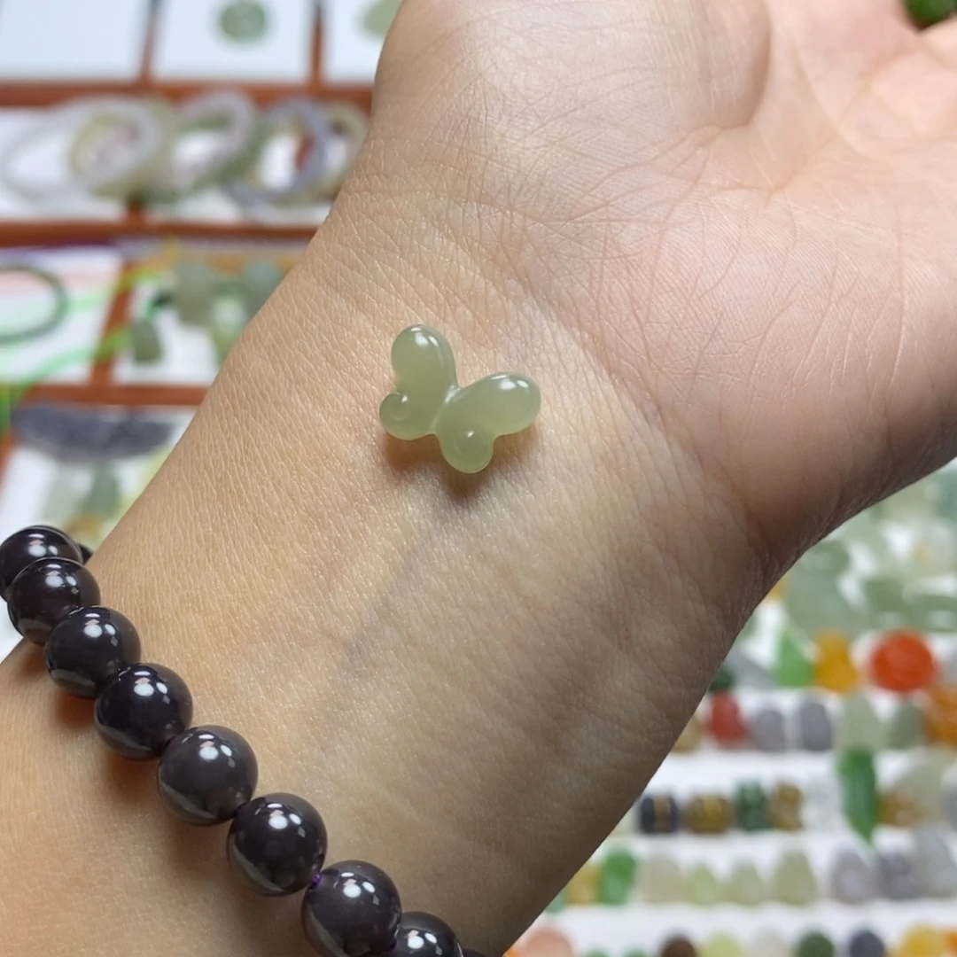 和田玉颈饰未镶嵌虾**道