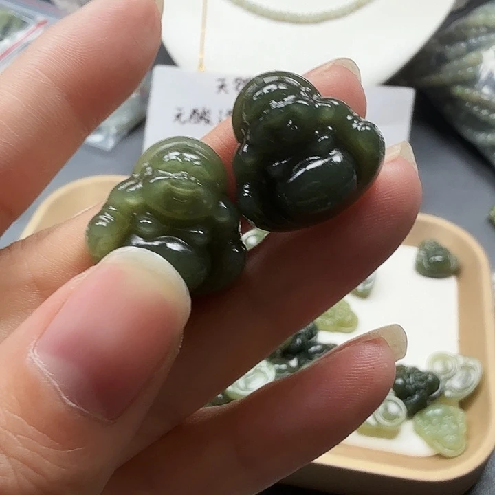 颈饰未镶嵌和田玉054