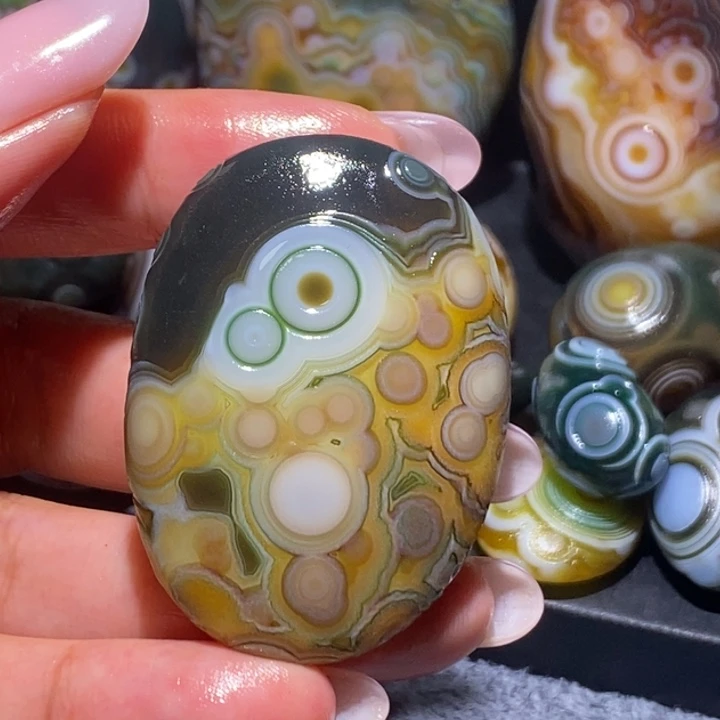 玛瑙/玉髓未镶嵌珠宝奇石17