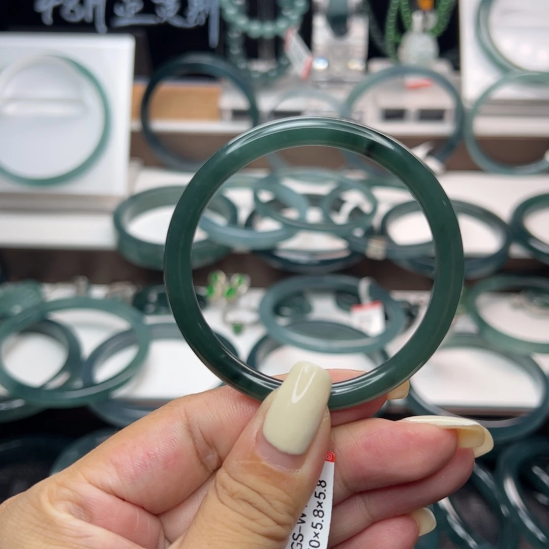 翡翠手镯未镶嵌翡翠（福利款不退不换）