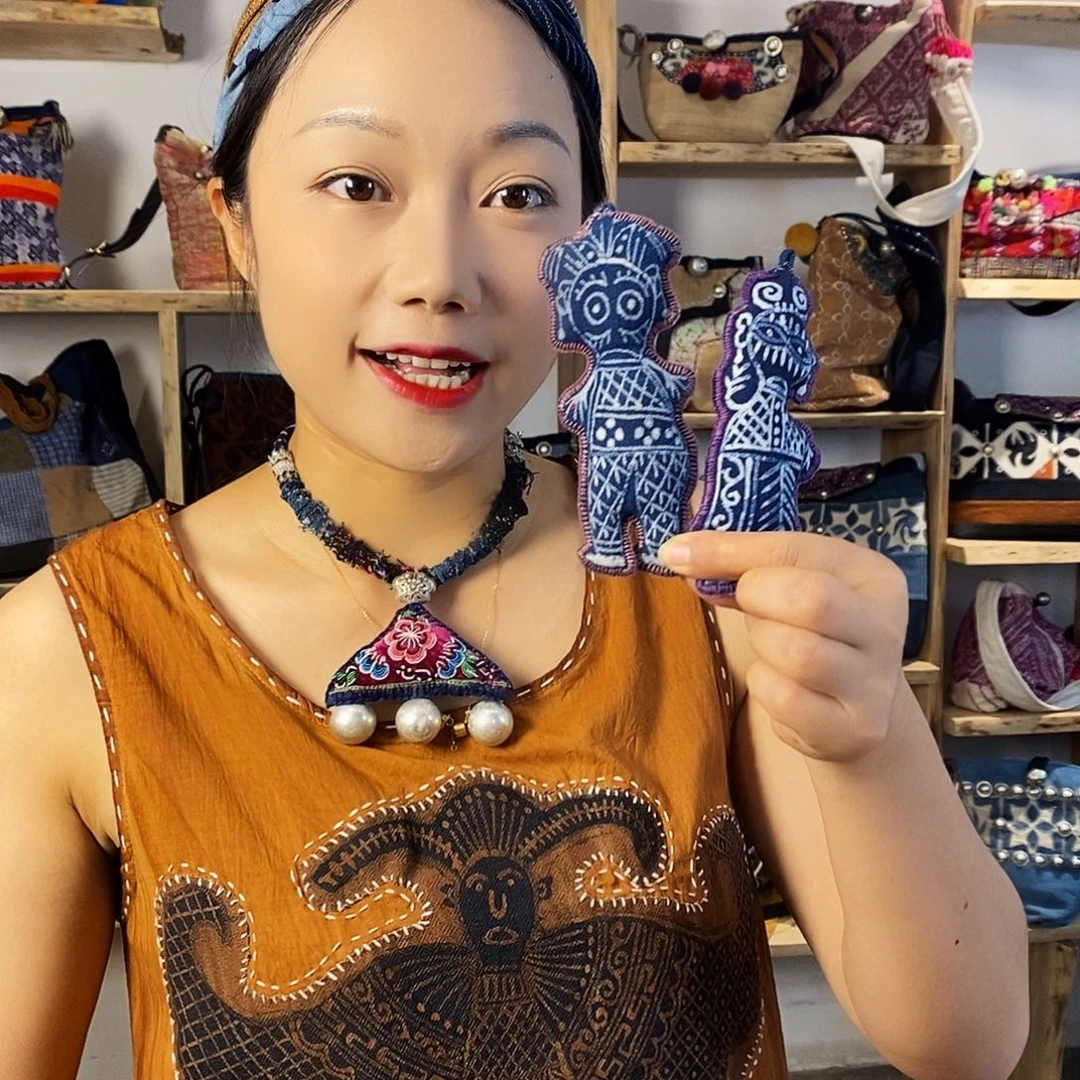 织绣新品手工制作包挂