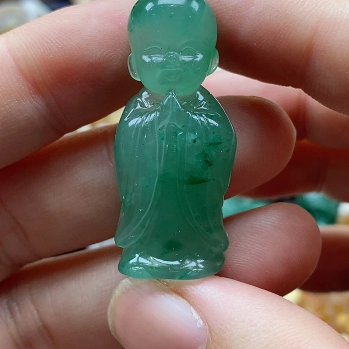 石英质玉颈饰未镶嵌