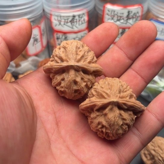 把件文玩核桃宫灯黄尖