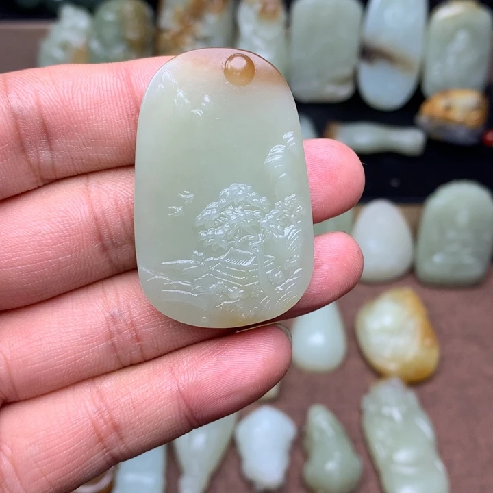 和田玉（糖玉）未镶嵌颈饰