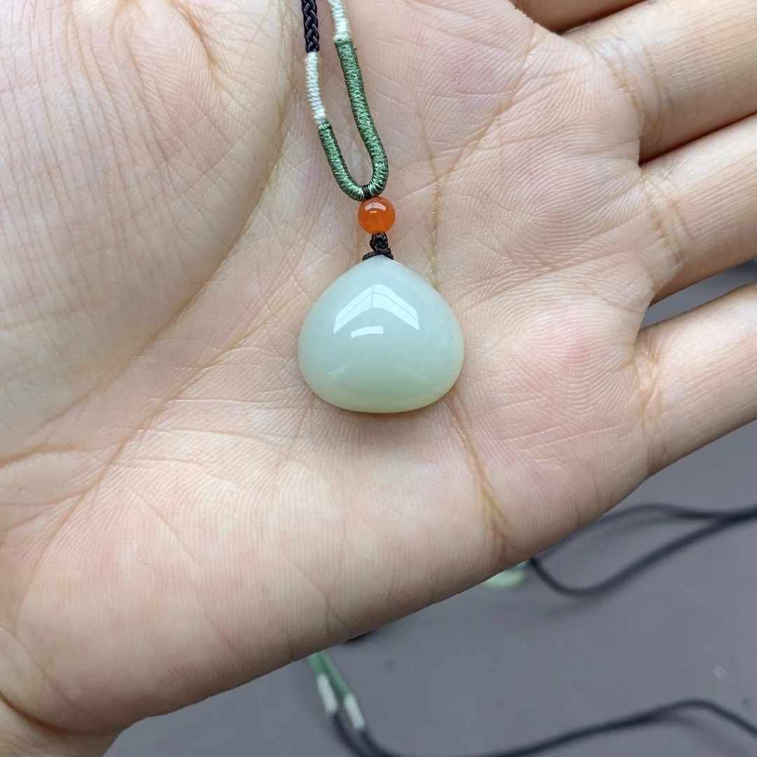 和田玉吊坠(不含链)未镶嵌秋*